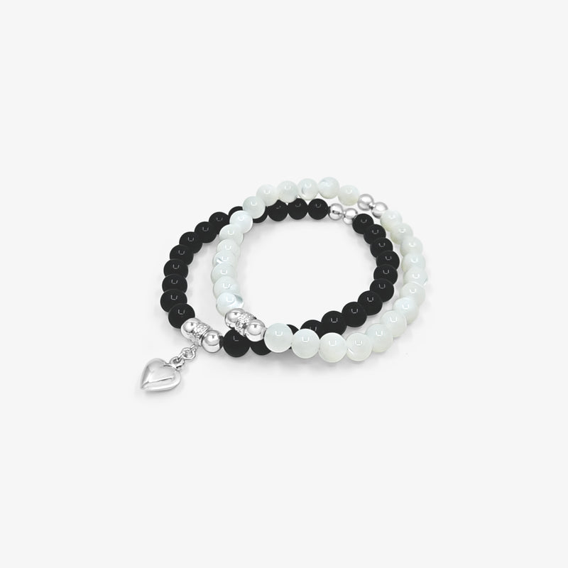 Deux bracelets - onyx noir et nacre de perle