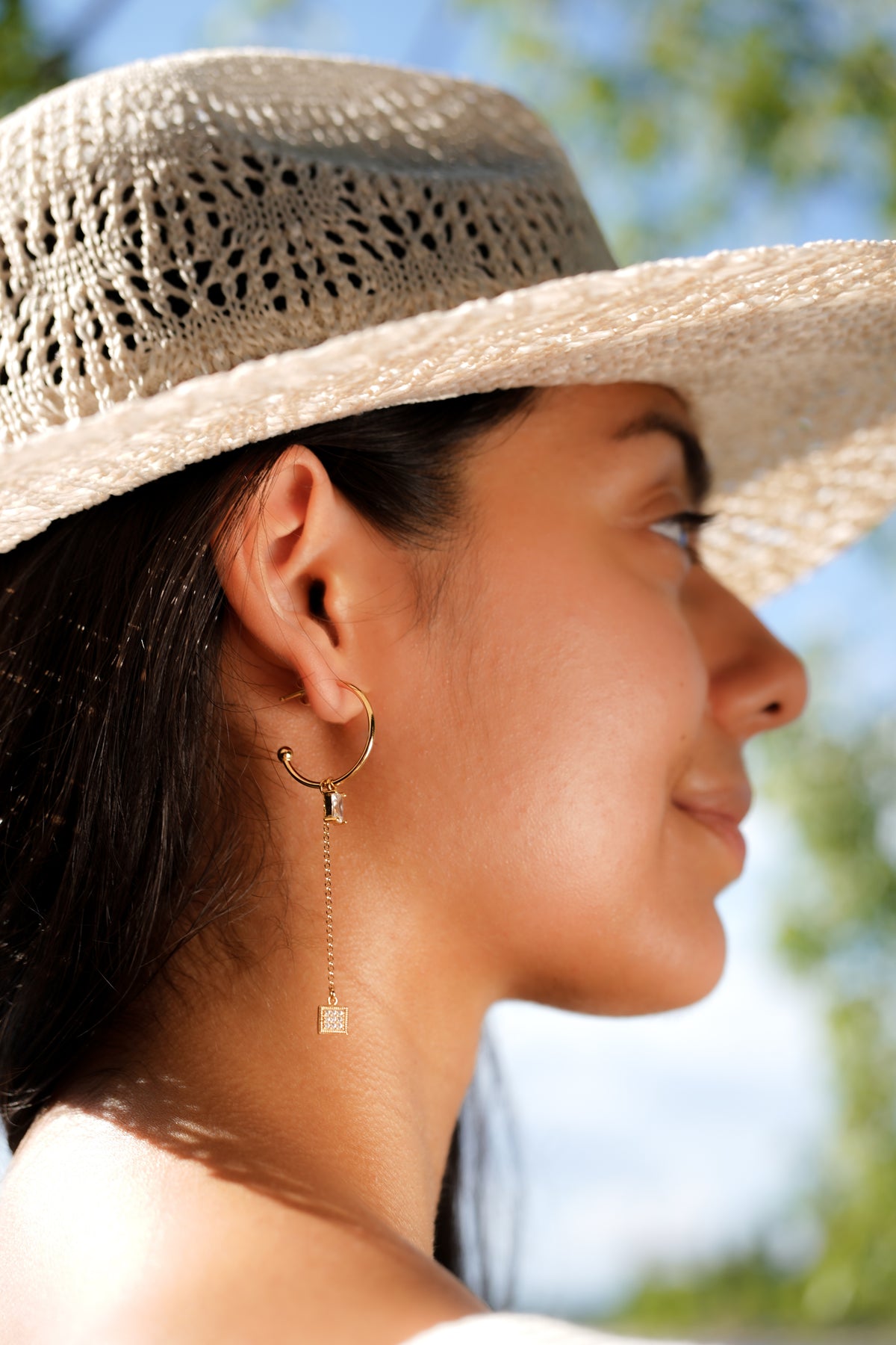 Boucle d'oreille unique breloque carré CZ avec chaîne