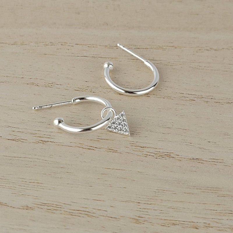 Boucle d'oreille unique breloque triangle CZ 