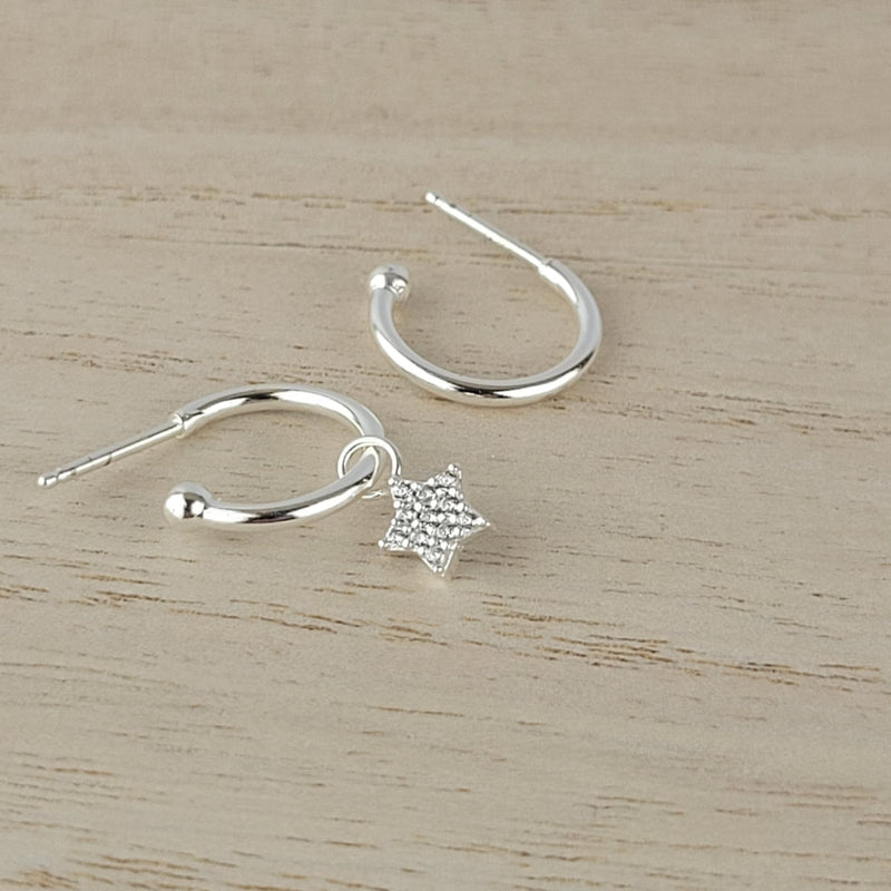 Boucle d'oreille unique breloque étoile CZ  